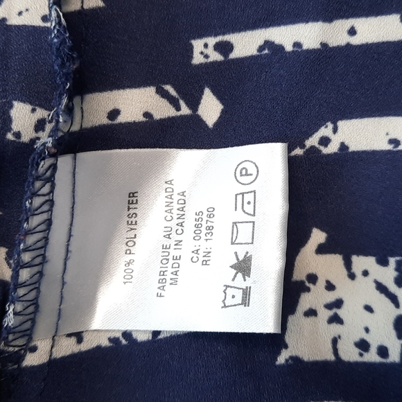 RW&CO sleeves blue and cream blouse, size medium - Picture 9 of 10